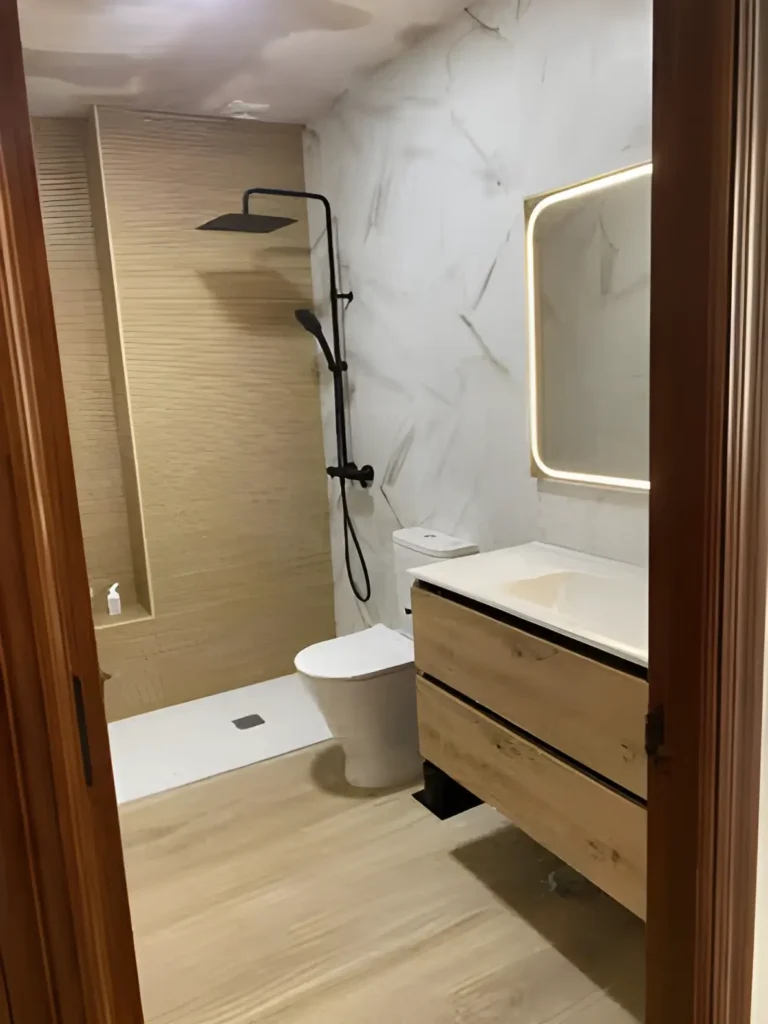 Reforma completa de baño realizada en Fuenlabrada