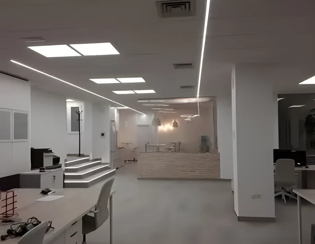 Local comercial reformado por empresa de Reformas Fuenlabrada